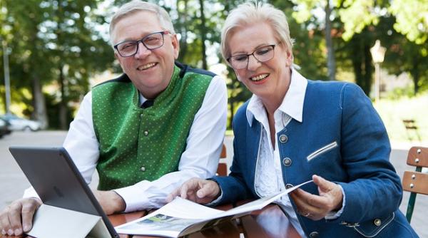 politico democratia sub asediu in romania