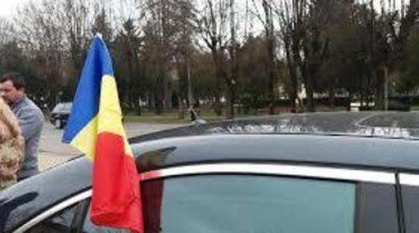 politia capitalei nu a existat niciun moment vreo problema legata de afisarea simbolului national pe autoturisme