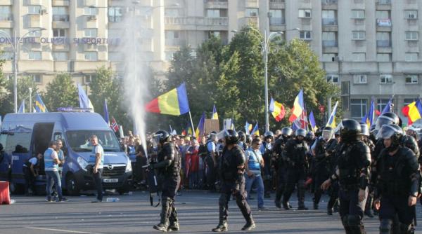 comandantul actiunii jandarmilor in piata victoriei imi cer scuze fata de cei care au avut de suferit gratuit