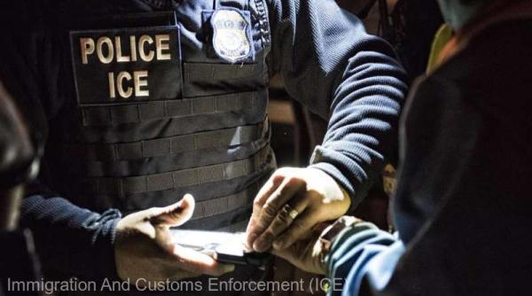 sua au expulzat un roman condamnat pentru a fi acordat sprijin material fortelor armate revolutionare din columbia