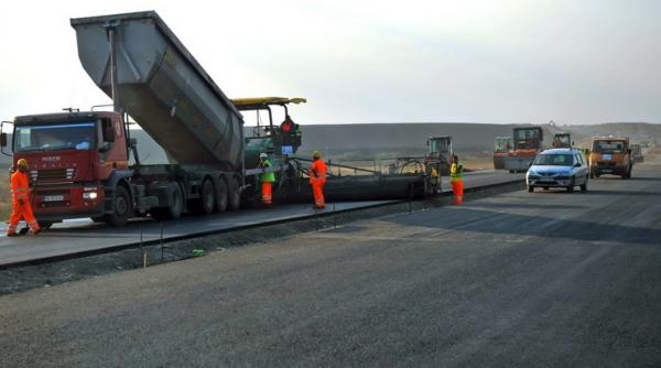 guvernul sufoca investitiile ca sa tina deficitul in frau