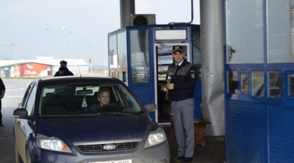 igpf minor de 5 ani ascuns de mama sub bancheta microbuzului pentru a iesi ilegal din romania