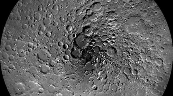 a fost descoperita gheata pe luna