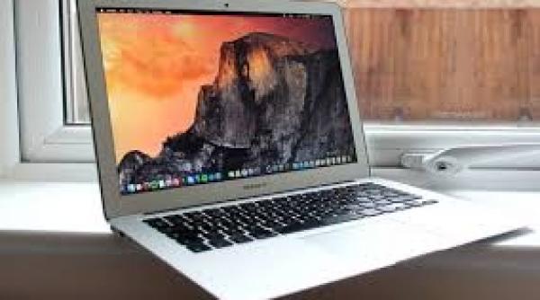 apple intentioneaza sa lanseze un nou macbook low cost