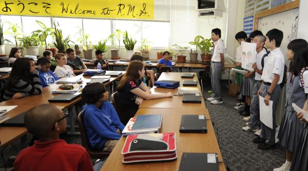 elevii din japonia vor invata limba engleza de la roboti