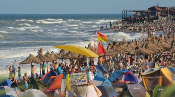 tragedie la malul marii un tanar de 18 ani s a inecat