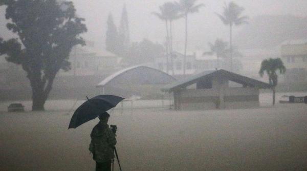video primele consecinte ale uraganului lane in hawaii