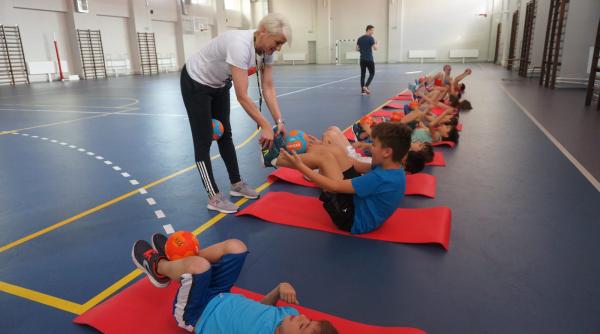 clubul care ii invata pe copii handbal si mentalitatea de campion