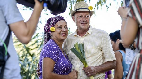 noul sezon fructul oprit sarbatorit de actori si jurnalisti pe platourile de filmare din snagov