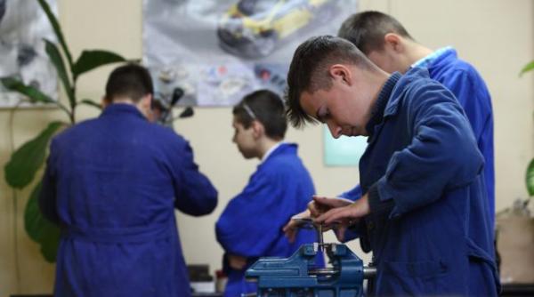 astazi incepe a doua etapa de admitere in invatamantul profesional de stat