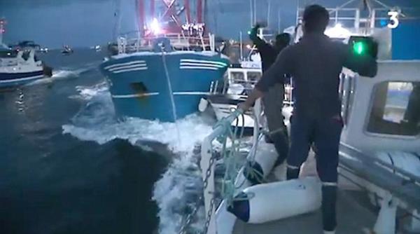 razboiul scoicilor pescarii francezi si britanici au ajuns la conflict deschis