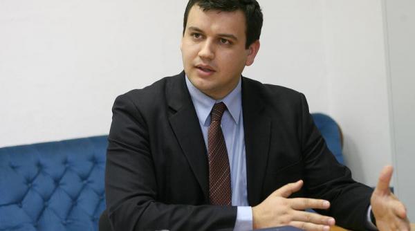 eugen tomac facem apel la toti parlamentarii cu simtul raspunderii sa se alature demersului motiunii de cenzura