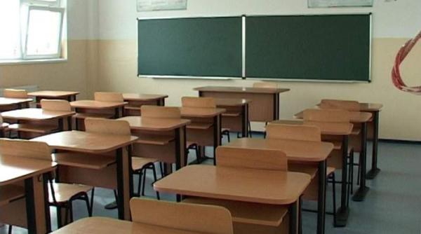 men 80 dintre unitatile de invatamant au autorizatie sanitara 20 sunt in curs de autorizare sau nu au