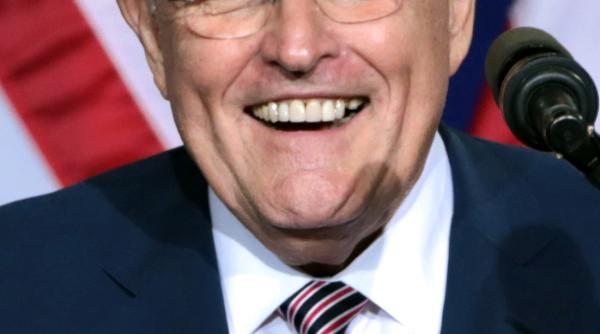 sua sapte senatori democrati cer departamentului de justitie o verificare imediata a activitatilor lor rudolph giuliani