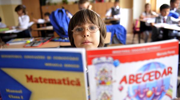 luni incep cursurile anului scolar 2018 2019 in bucuresti exista 284 000 de elevi