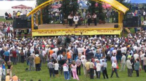 aproape 4 000 de oameni prezenti la serbarile nationale de la tebea