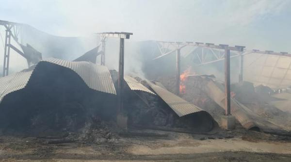 botosani incendiu cu pagube de 225 000 de lei stins de pompieri dupa 36 de ore de interventie