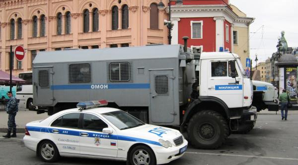 rusia peste 1 000 de protestatari retinuti de autoritati in ziua alegerilor locale