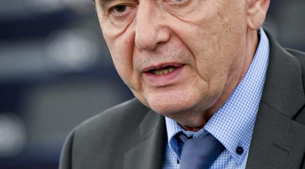 un europarlamentar vrea demiteri in mai