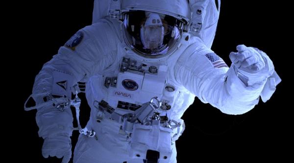 un fost astronaut vorbeste despre cat de mult uraste calatoriile in spatiu