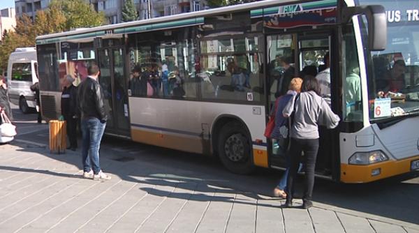 elevii din deva au gratuitate la transportul in comun