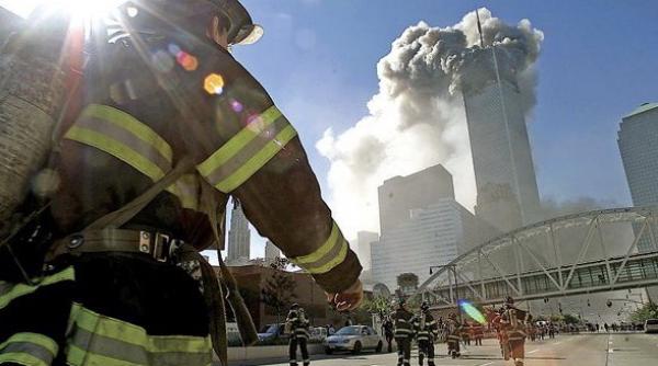 sua comemoreaza cele 3 000 de victime ale ataculului terorist de la 11 spetembrie 2001