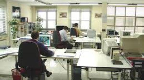 studiu salariatii romani petrec in medie 4 ani la un loc de munca