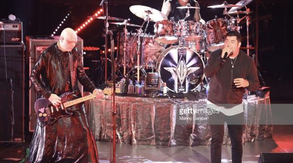 trupa smashing pumpkins lanseaza un nou album inregistrat in componenta sa initiala