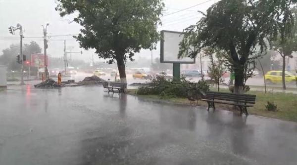 atentionari nowcasting de furtuna pentru 6 judete in urmatoarea ora