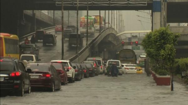 taifunul mangkhut face primele victime in filipine