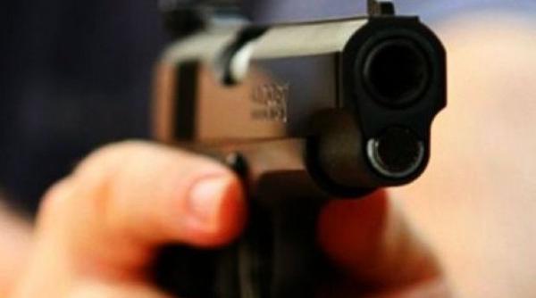 un barbat din galati a ajuns la spital cu mai multe plagi impuscate