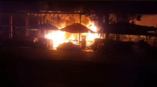 piata agroalimentara din centrul medgidiei cuprinsa de flacari 12 tarabe comerciale si o tona de legume distruse