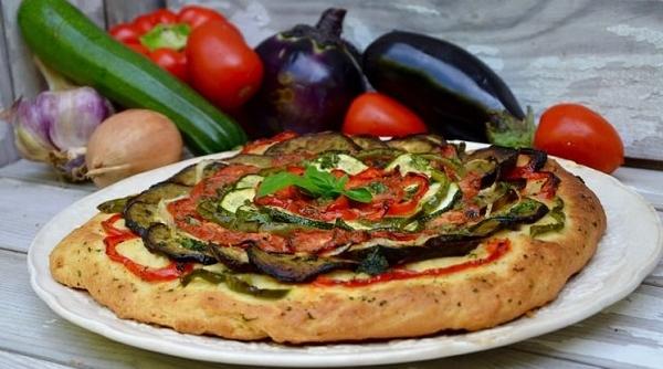 turte cu legume coapte la test