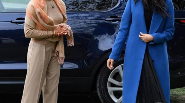 ducesa de sussex insotita de mama sa la un eveniment