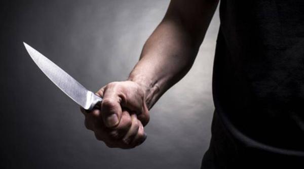 un tanar injunghiat mortal de un adolescent la galati