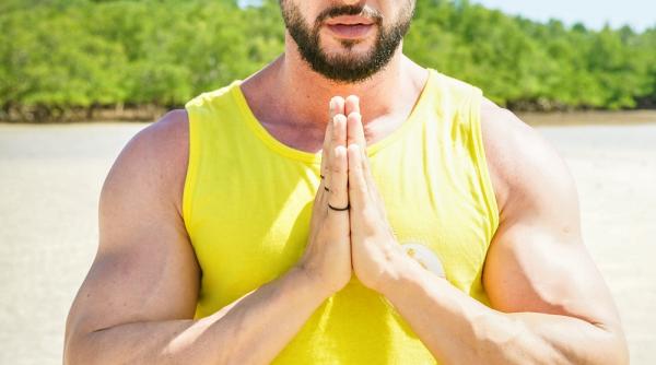 dorian popa va prezenta xtra night show alaturi de dan capatos si catalin bordea va fi prima aparitie a artistului dupa accidentarea din madagascar