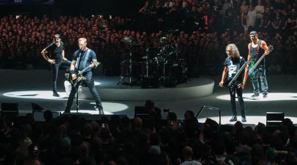 metallica revine in romania