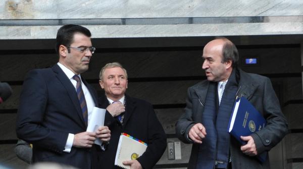 toader din deplasare lazar zero evaluari in ultimii trei ani