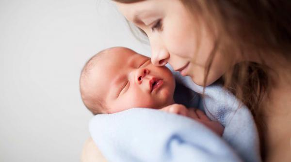 mamele cu venituri reduse vor primi produsele necesare ingrijirii nou nascutului