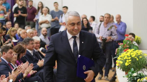 ministrul educatiei a demisionat din cauza cerintelor udmr