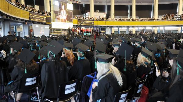 1 200 de medicinisti au cantat gaudeamus