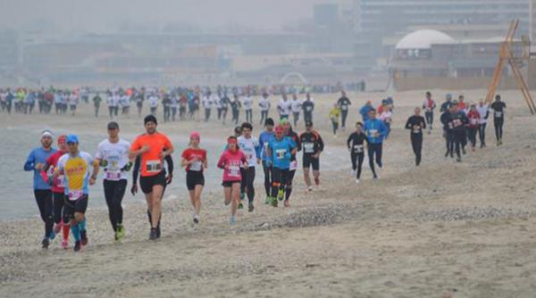 festival atletic la black sea 10k pe faleza din statiunea mamaia