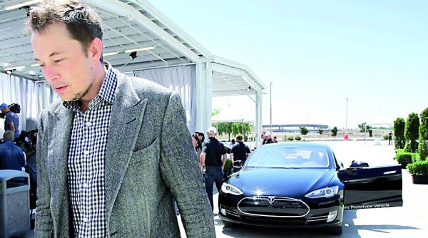 elon musk obligat sa demisioneze de la presedintia tesla