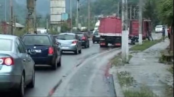 trafic ingreunat pe dn 13 in urma unui accident rutier soldat cu un mort si doi raniti