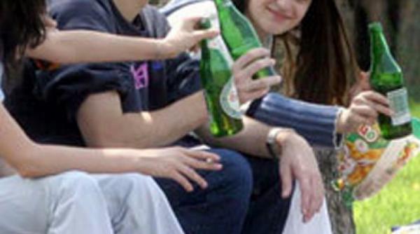 caz socant mures doi elevi de la un liceu din reghin gasiti in coma alcoolica la scoala