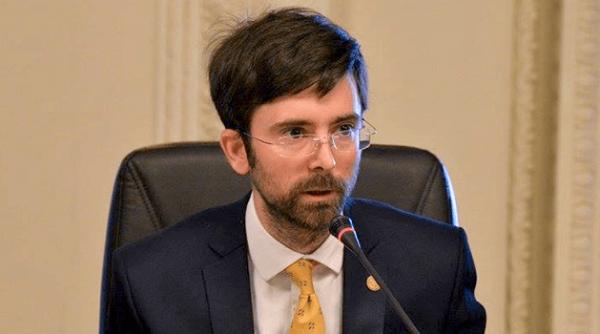 deputatul matei dobrovie si a dat demisia din usr partidul a fost deturnat de un grup