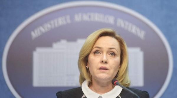 reactia lui carmen dan cu privire la prezenta scazuta la referendum