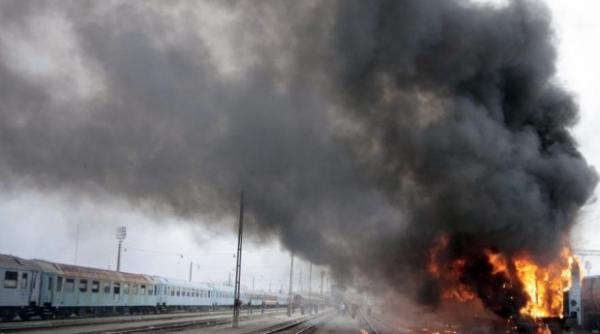 alerta in vrancea un vagon incarcat cu carbuni a luat foc in gara gugesti