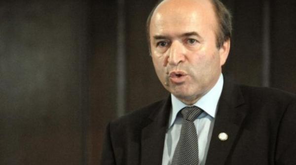 tudorel toader face un apel catre toti procurorii din romania sa isi respecte competentele profesionale