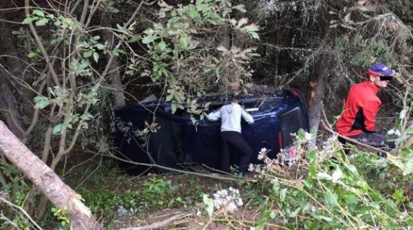 accident mortal in vaslui doua persoane si au pierdut viata si alta e grav ranita dupa ce au cazut cu masina intr o rapa